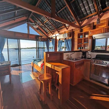 Barrbra Bnb Over The Sea Bocas del Toro Extérieur photo