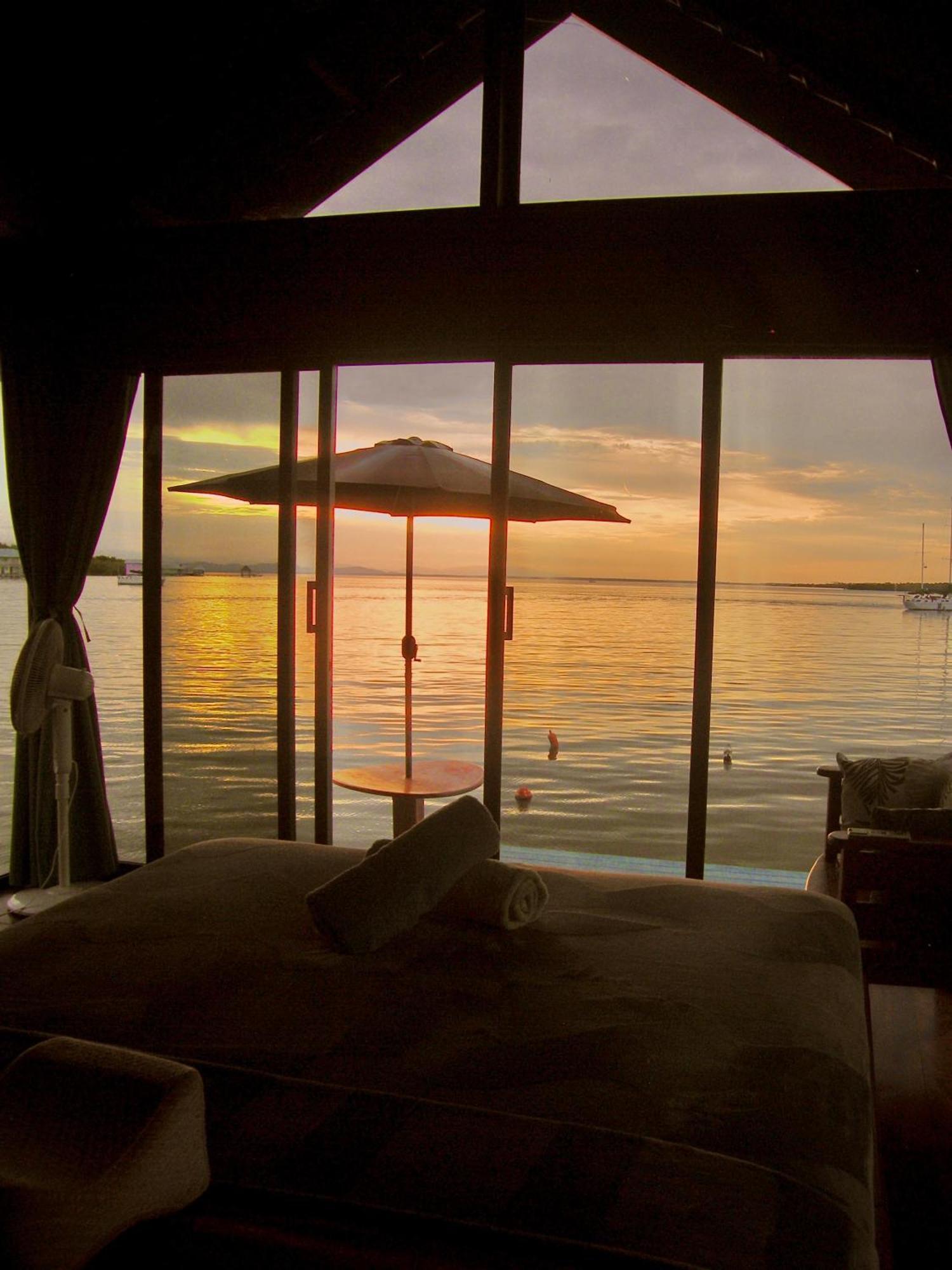 Barrbra Bnb Over The Sea Bocas del Toro Extérieur photo