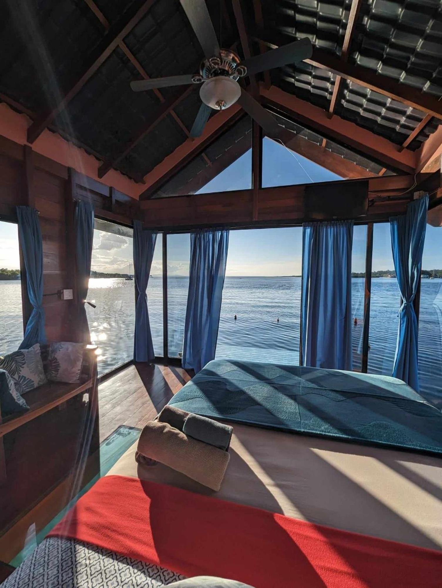 Barrbra Bnb Over The Sea Bocas del Toro Chambre photo