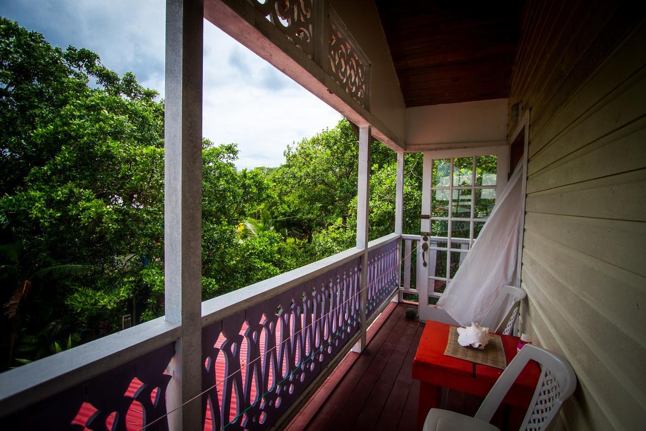 Barrbra Bnb Over The Sea Bocas del Toro Extérieur photo