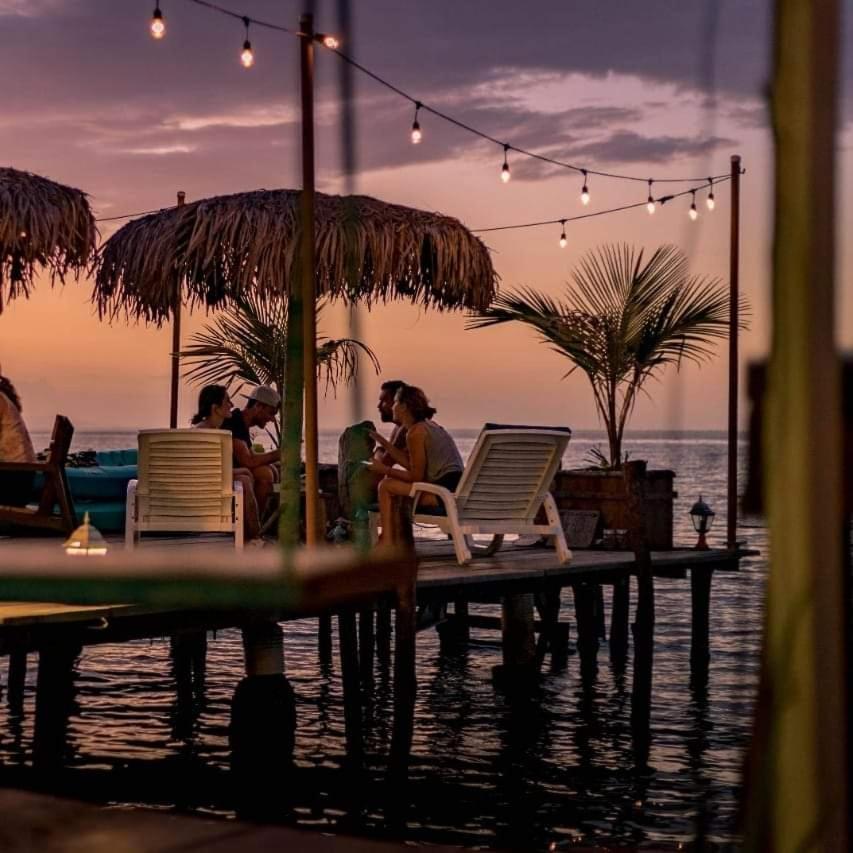 Barrbra Bnb Over The Sea Bocas del Toro Extérieur photo